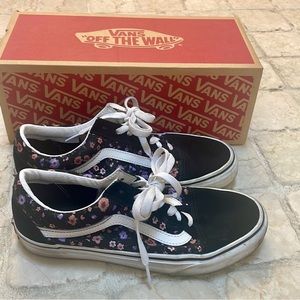 Excellent Condition Old Skool VANS Sz 7.5